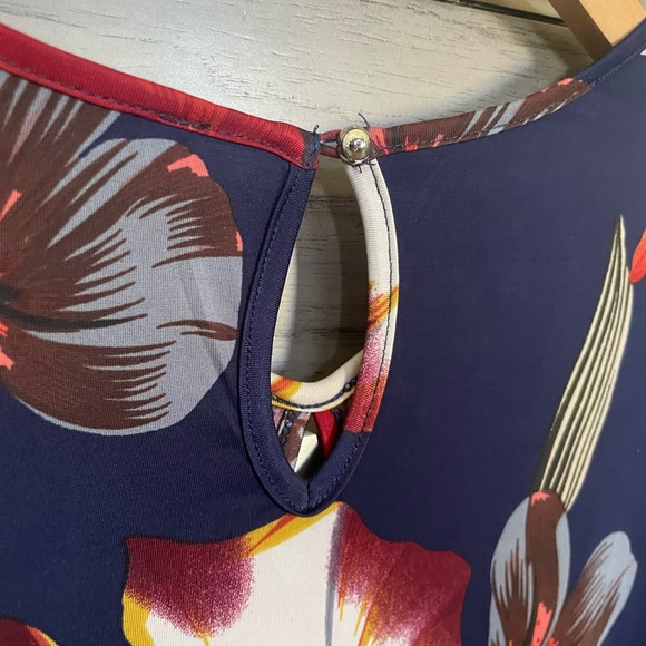 Jennie & Marliss Tropical Top - Picture 14 of 15